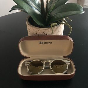 illesteva White Leonard Sunglasses with Case